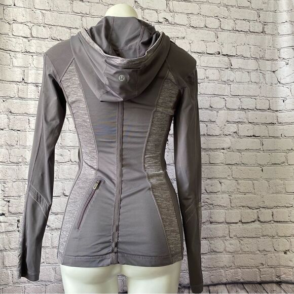 Lululemon Run for your life hooded long sleeve size 4 - Picture 4 of 9